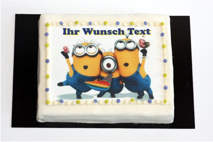 Rechteckige Minion Torte mit Wunsch Text | Cafe Koller AG
